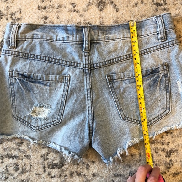 Free People Raw Edge Denim Distressed Cut-off Shorts Size 24 - Picture 12 of 15